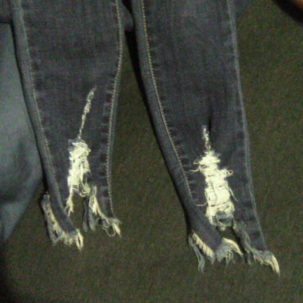 Jeans - Picture 2 of 3